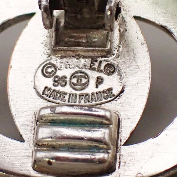 CHANEL CC Logo Button Earrings 96P Clip-On Silver-Plated France Vintage 85RL396 - Picture 12 of 16